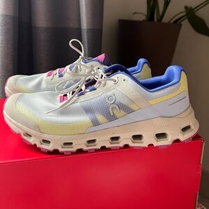 Oncloud Onrunning Women’s Cloudvista size 10